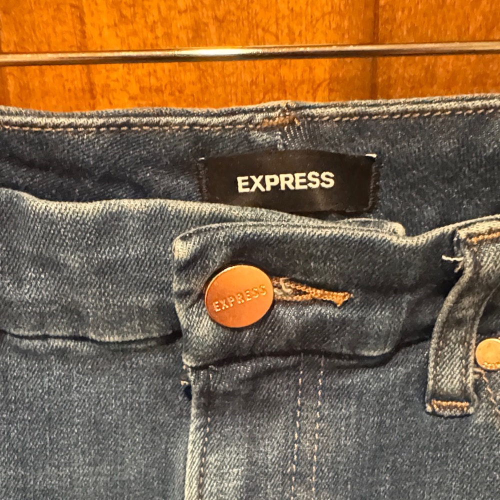 Classic Blue Distressed Women's Jeans - Picture 4 of 9